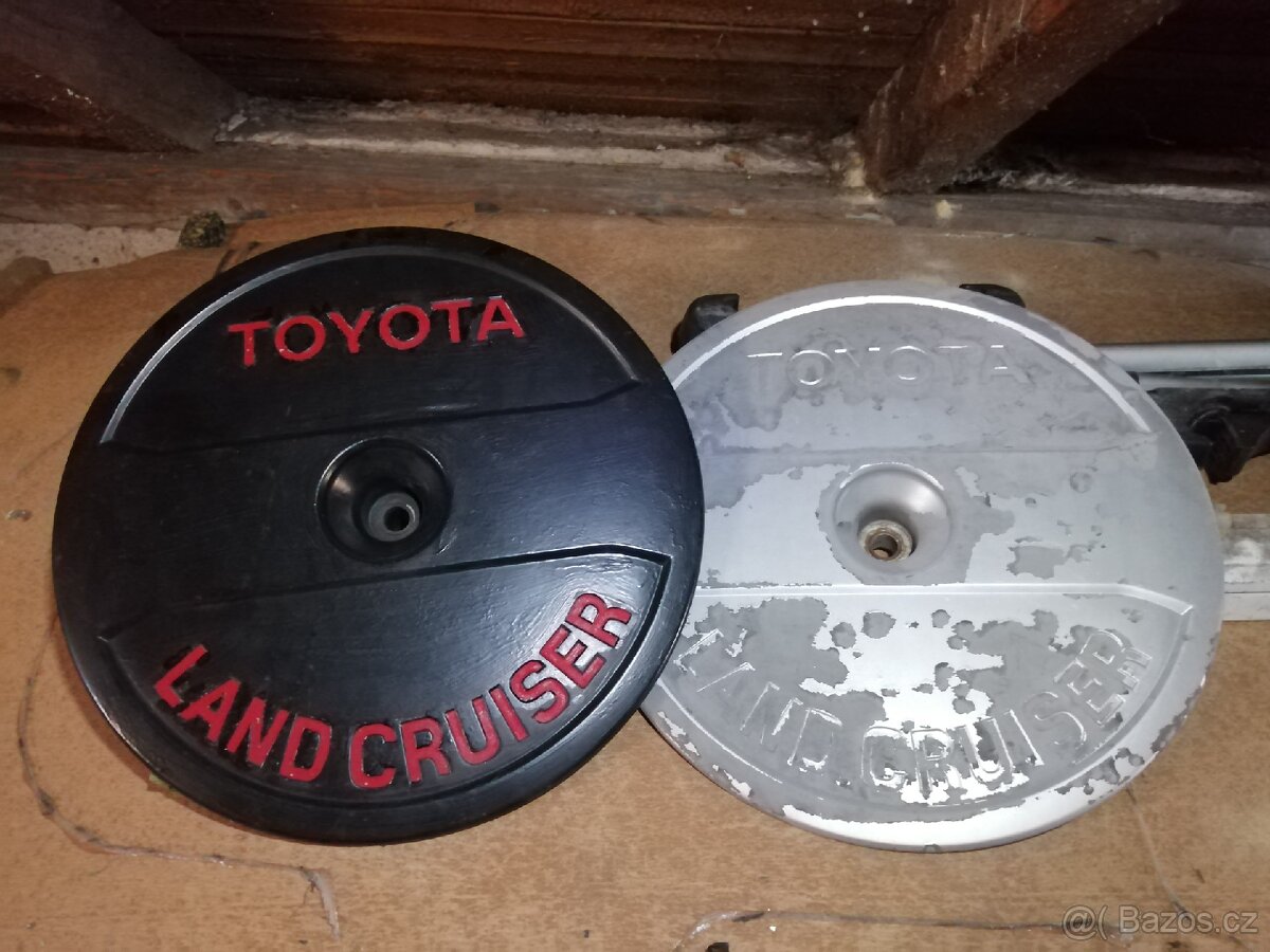Kryt rezervy Toyota Land Cruiser 4x4