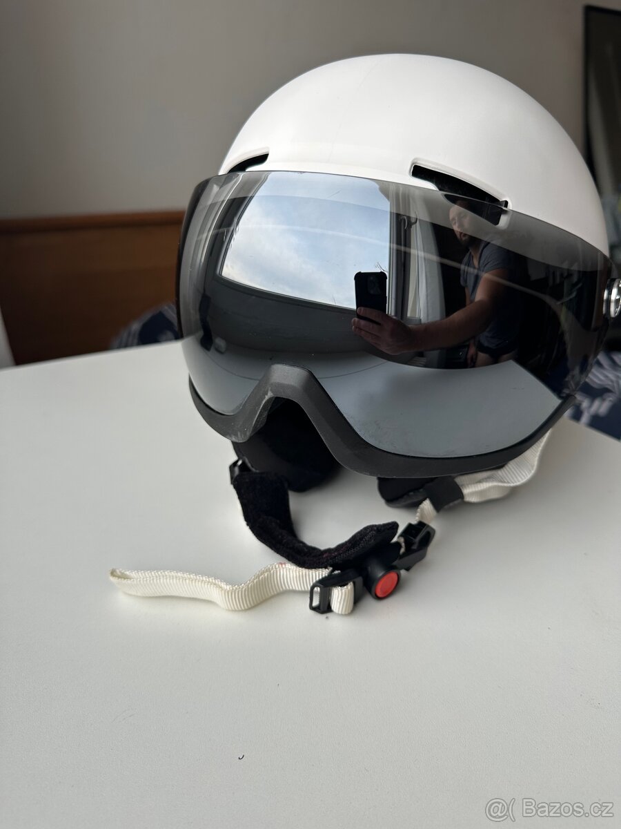 Lyzarska helma /snowboard s brylemi crivit pro