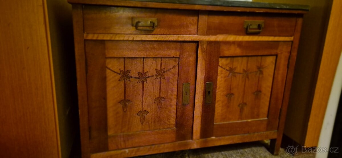 Komoda k renovaci