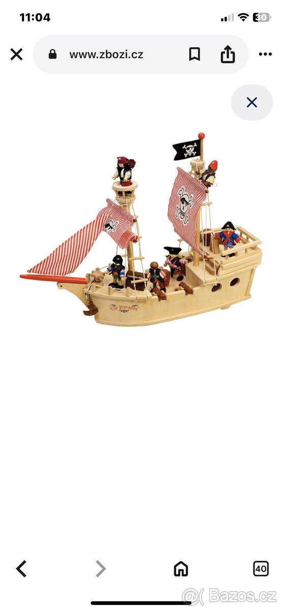Dřevěná loď hračka s figurkami