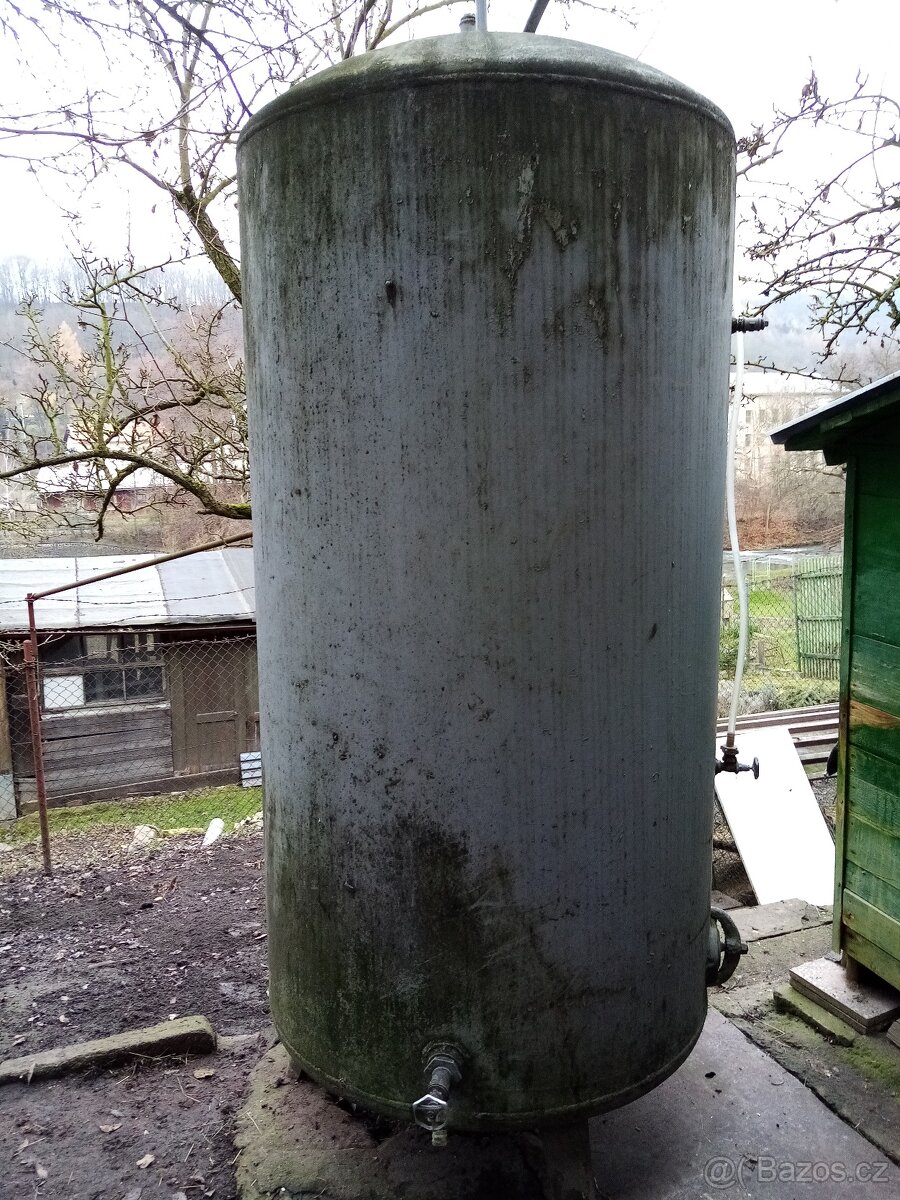Cisterna, nádrž na vodu