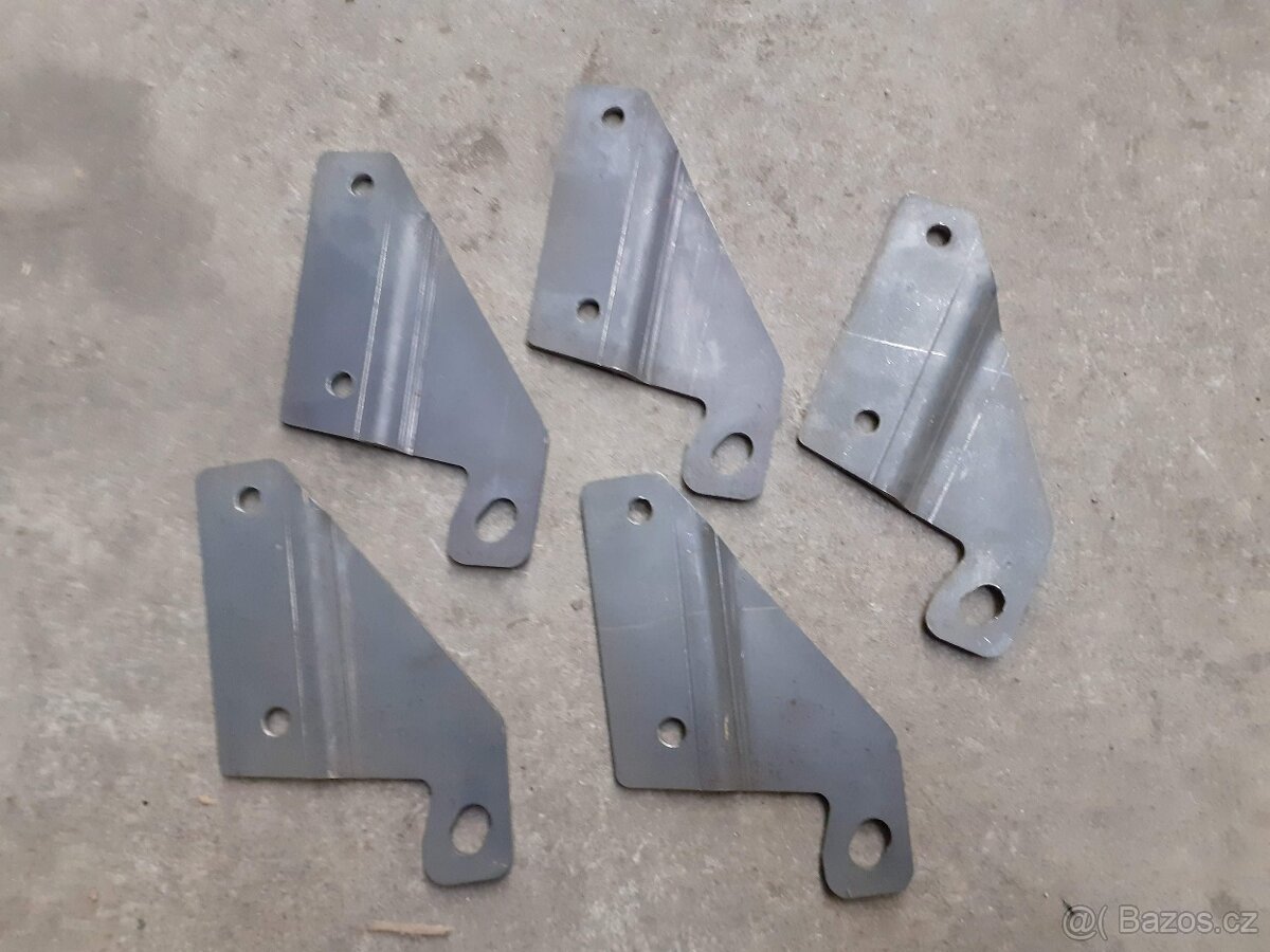 Goes / X5 - Přídavný záchyt reakce zadního diferenciálu