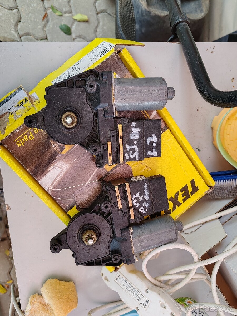 Motorek stahovačky Octavia 1u levý zadni