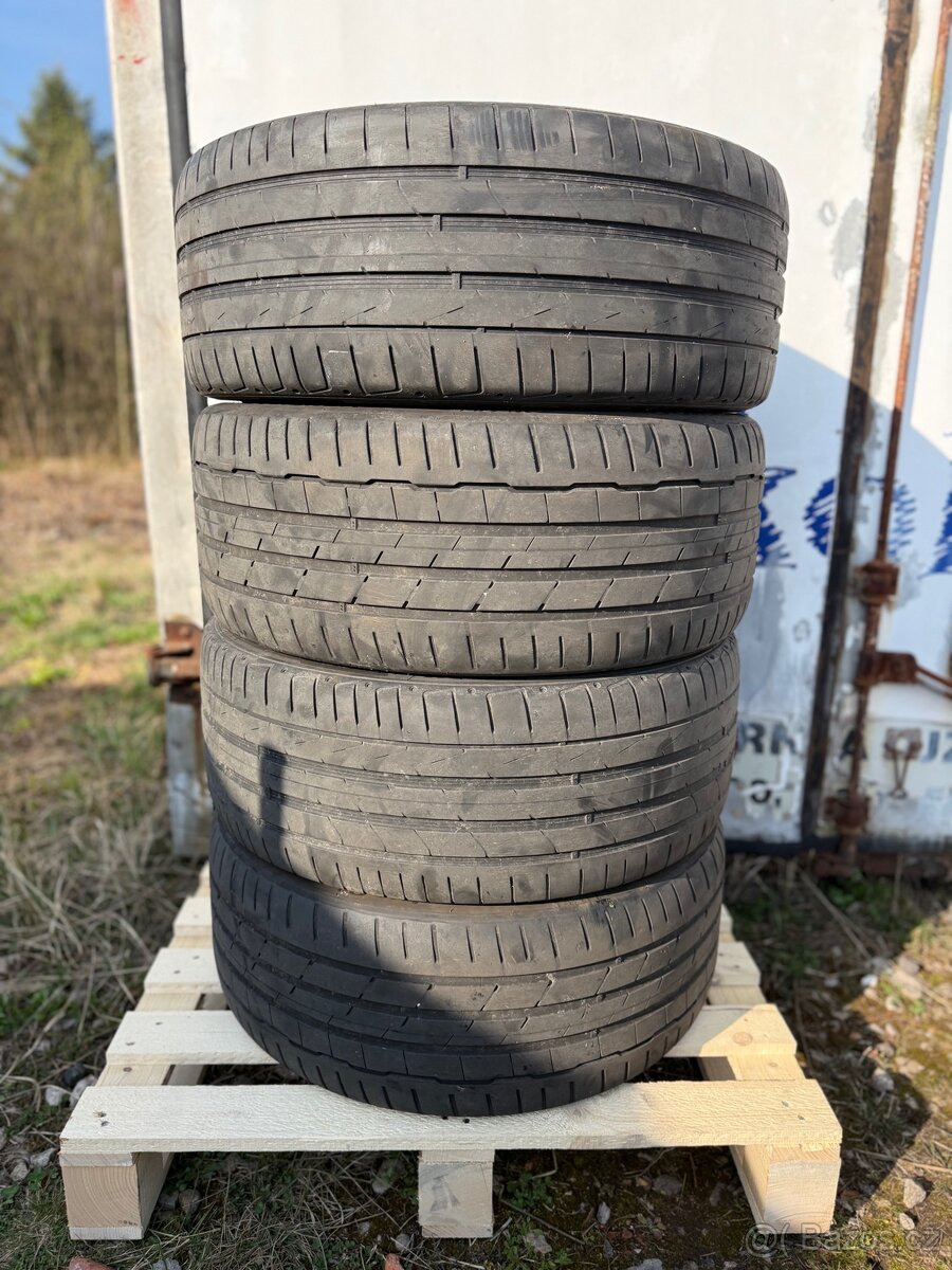 Letní sada 235/40/19 Hankook