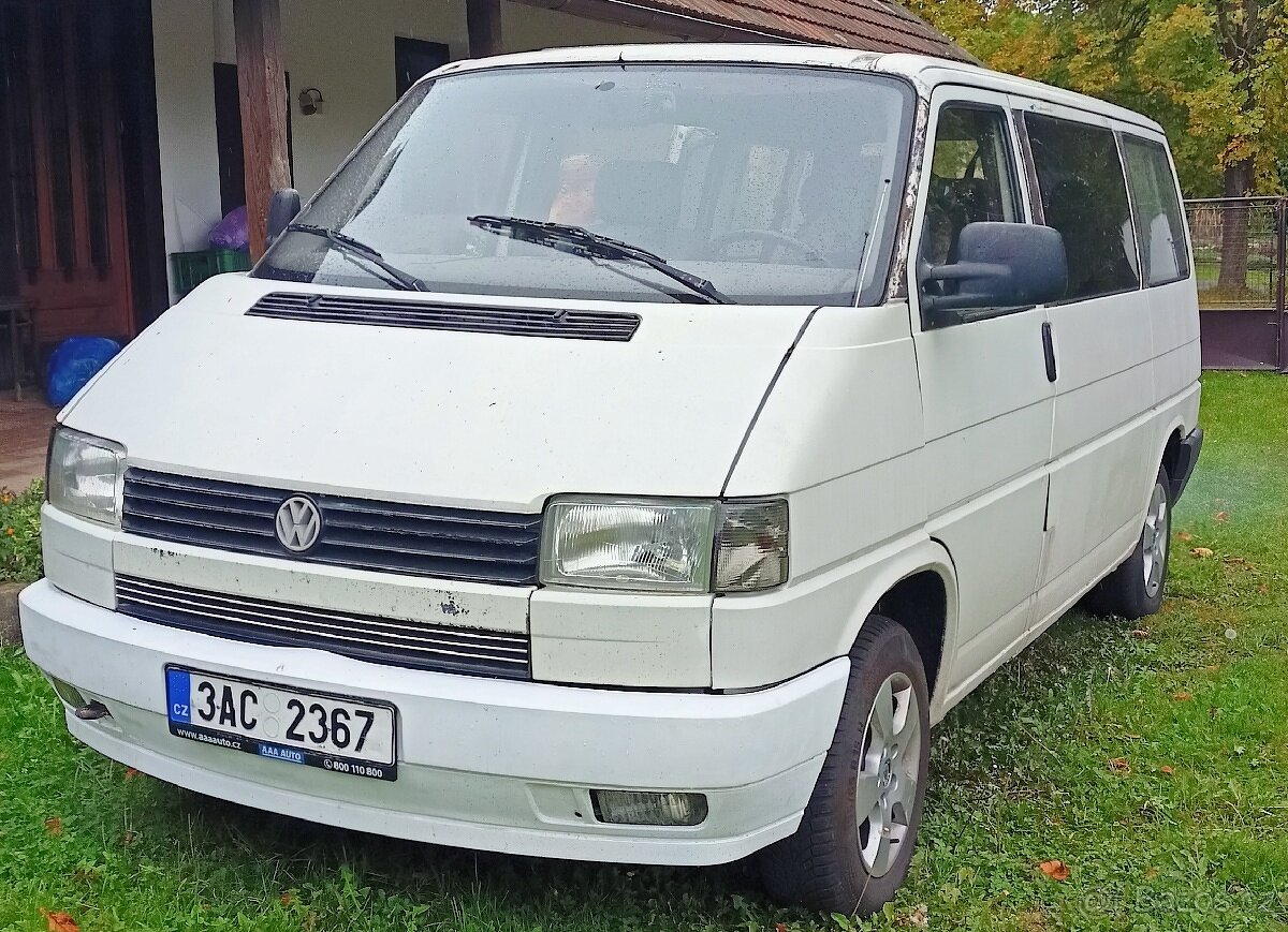 VW T4 Multivan r.v 1992. 2.4D 57Kw / SLEVA/