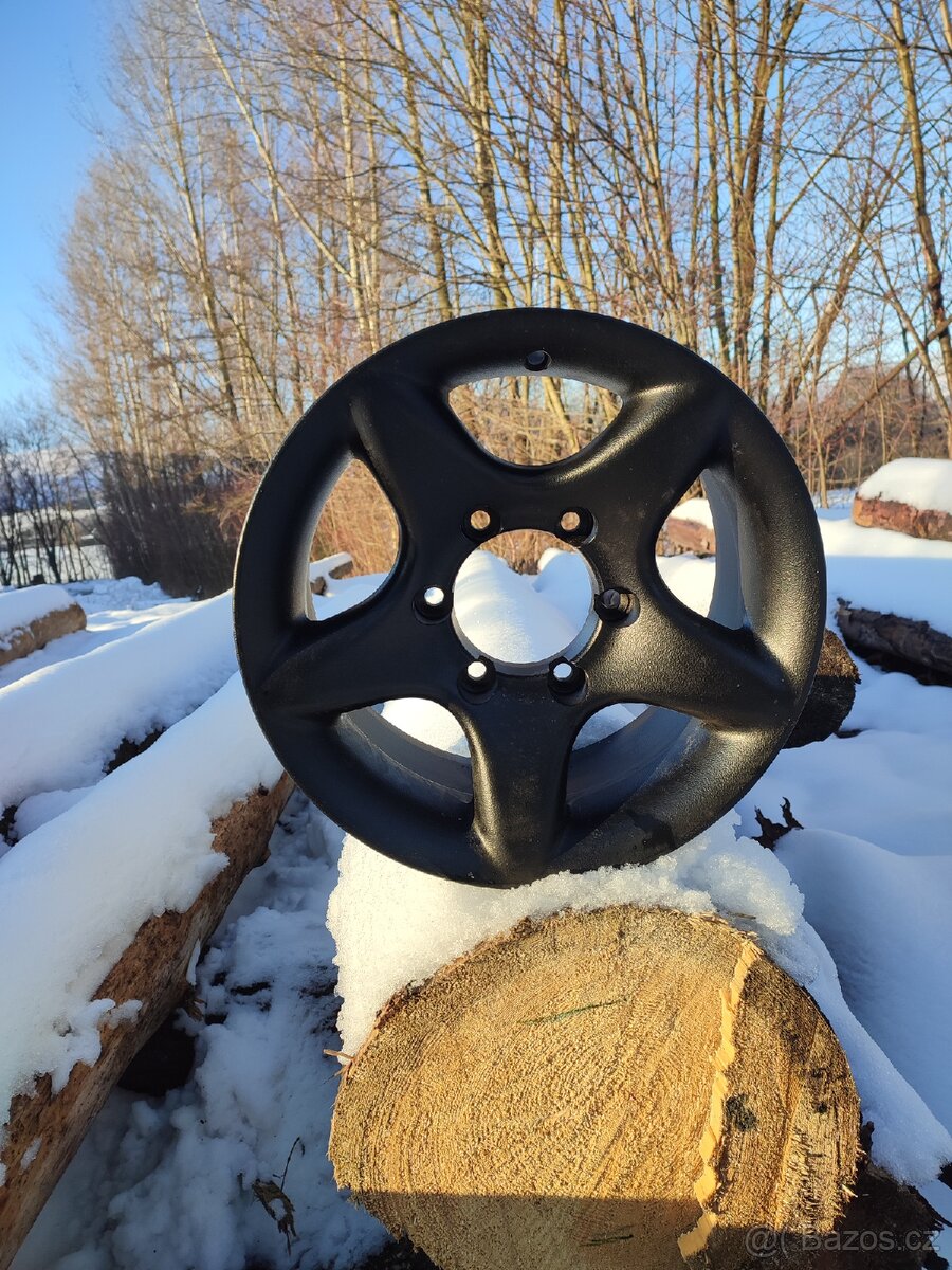 ALU kola R15 6x139.7 ET15 nový komaxid