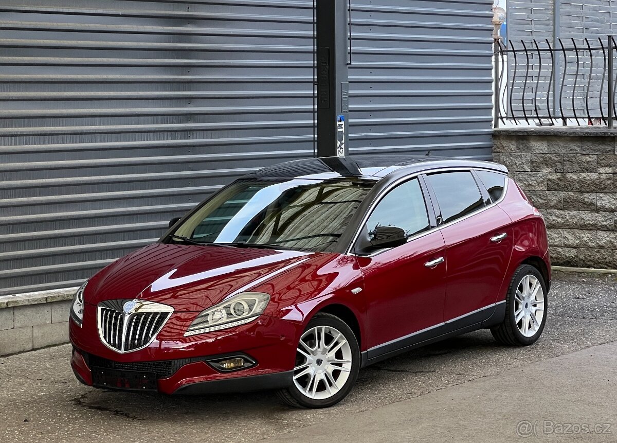 Lancia Delta 88 kW, 1.6 JTD, PLNÁ VÝBAVA, PANORAMA