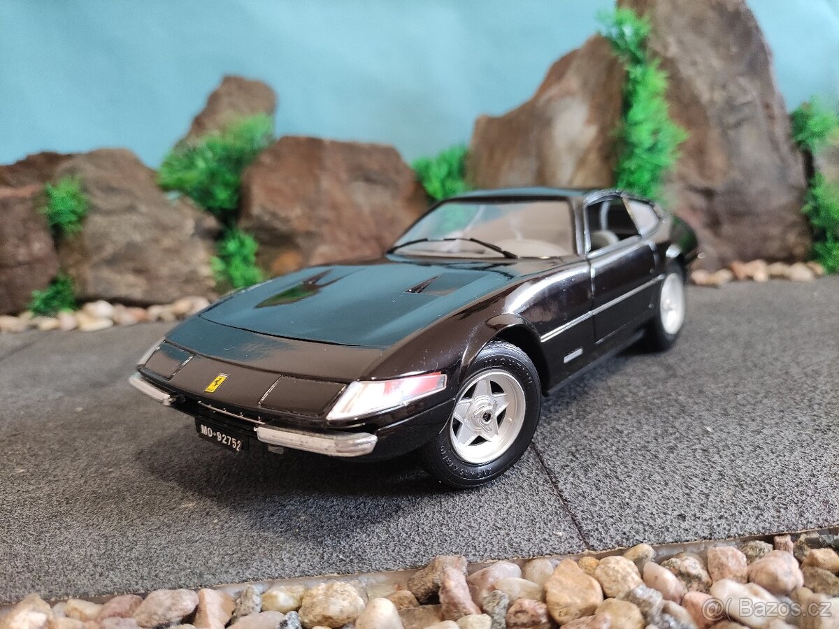 prodám model 1:18 ferrari 365GTB/4