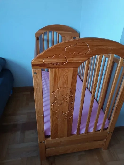 Dětská postýlka s matrací