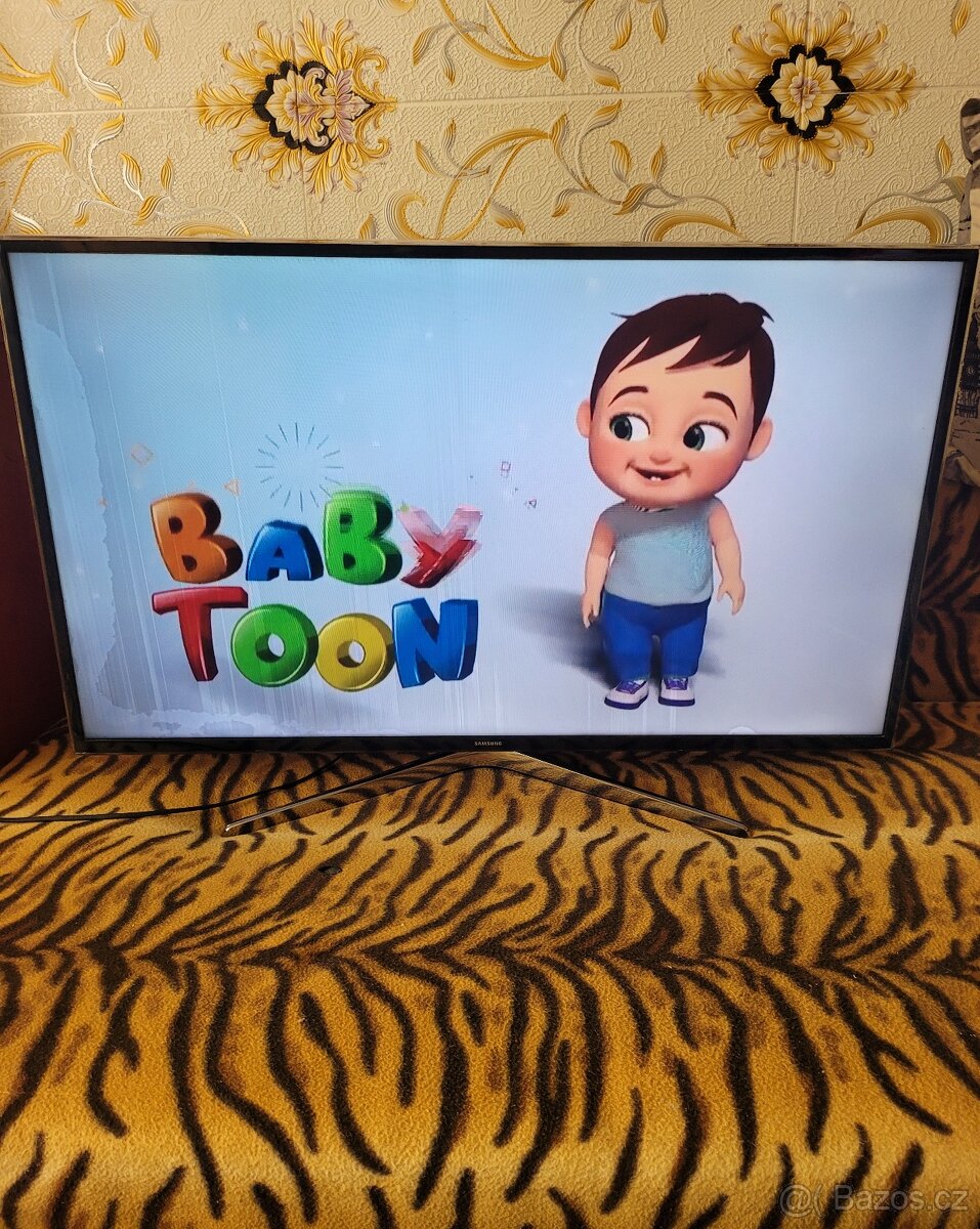 SAMSUNG SMART 102cm