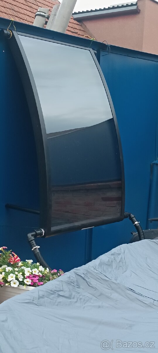 Solární panel k bazénu