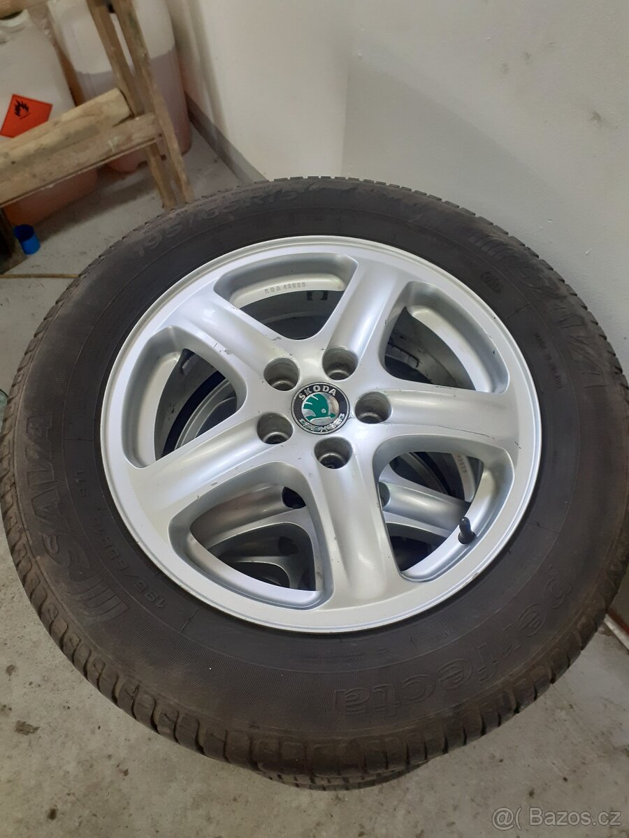 Octavia R15