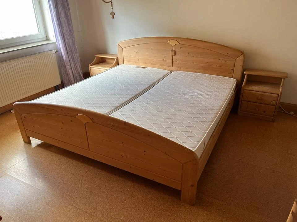 Klasická ložnice z masivu (3459)