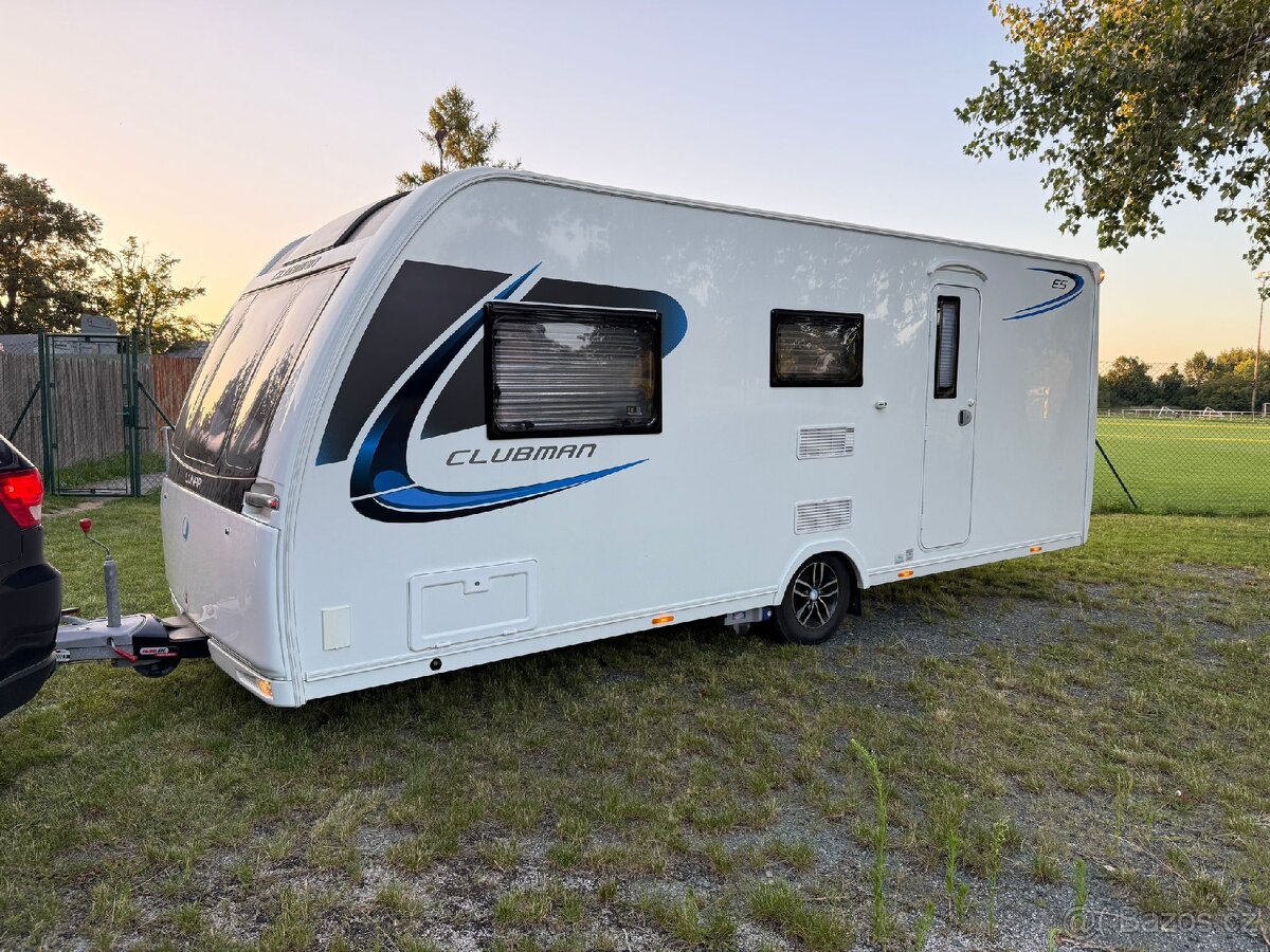 Obytný anglicky luxusni karavan LUNAR ES CLUBMAN