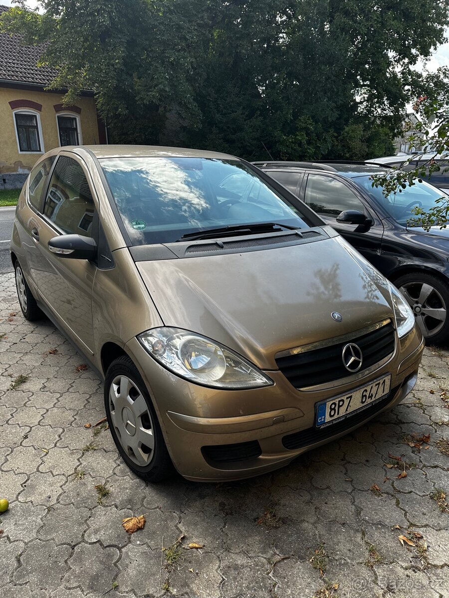 Mercedes Benz A200