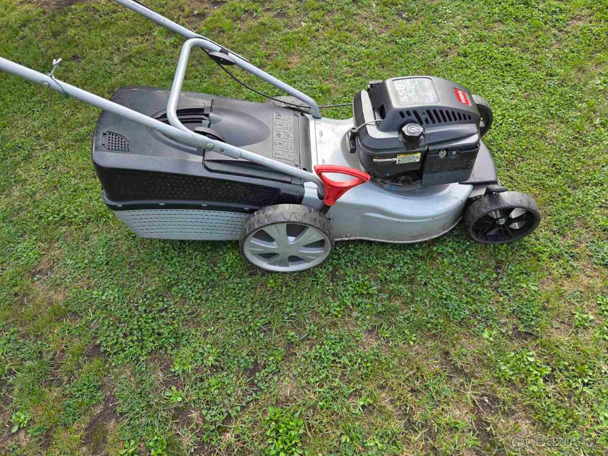 Benzínová sekačka