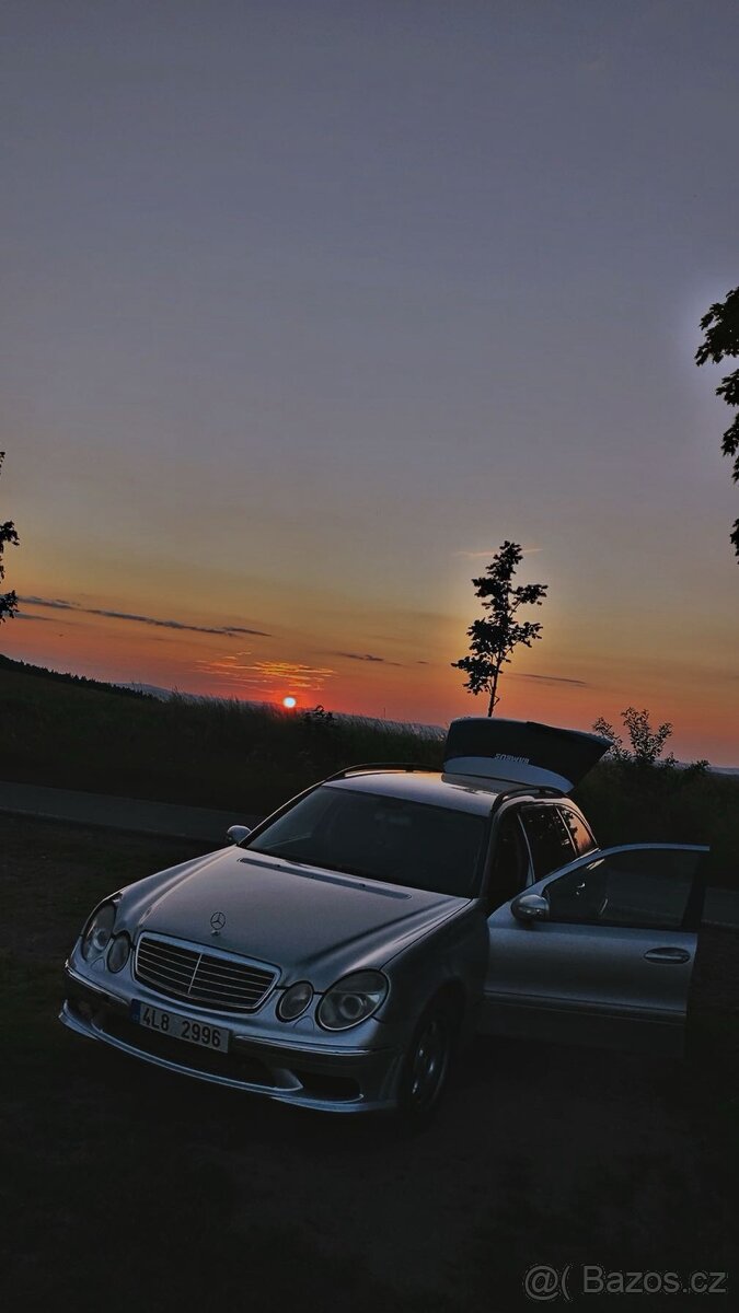 Mercedes Benz w211 E270 CDI spíše na díly či opravu