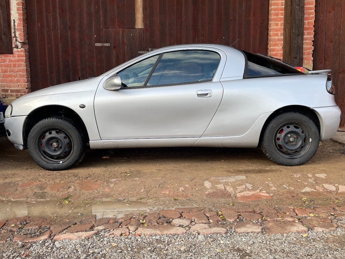 Opel Tigra ,,A" 1.4i 16V 66kW rok 2000 Náhradní díly