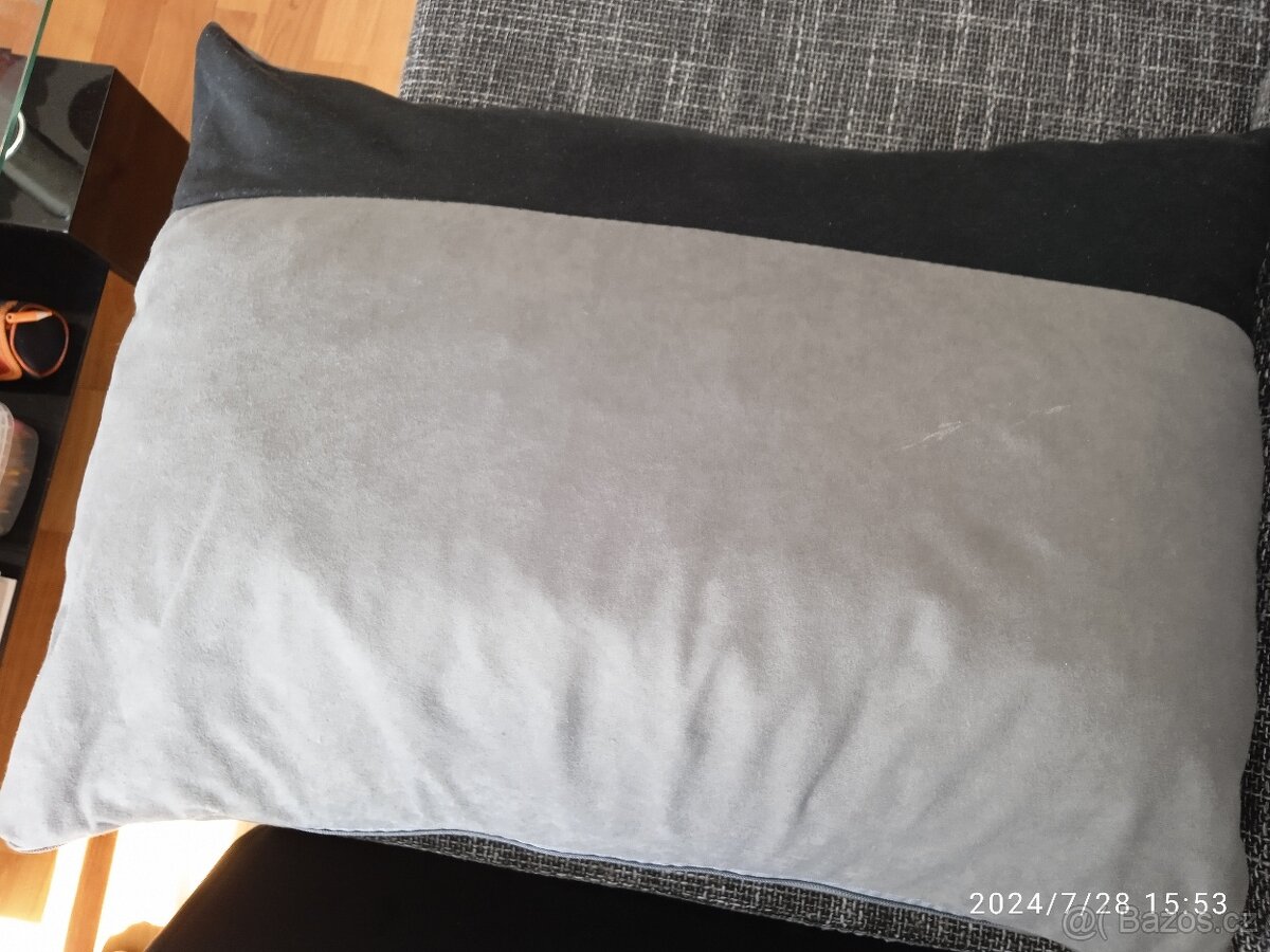 Daruji za V milku 2 polštáře 60x42 cm