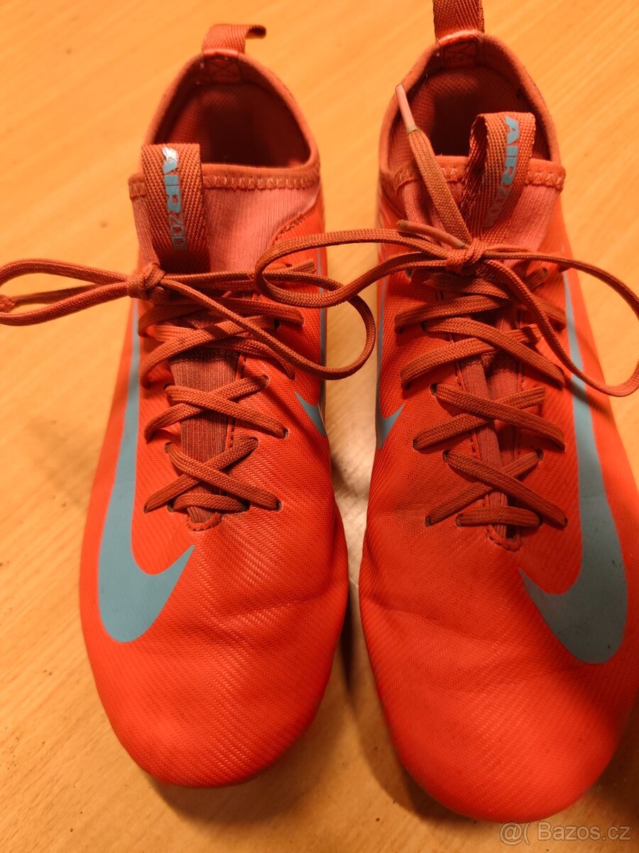 Kopačky Nike Mercurial Academy