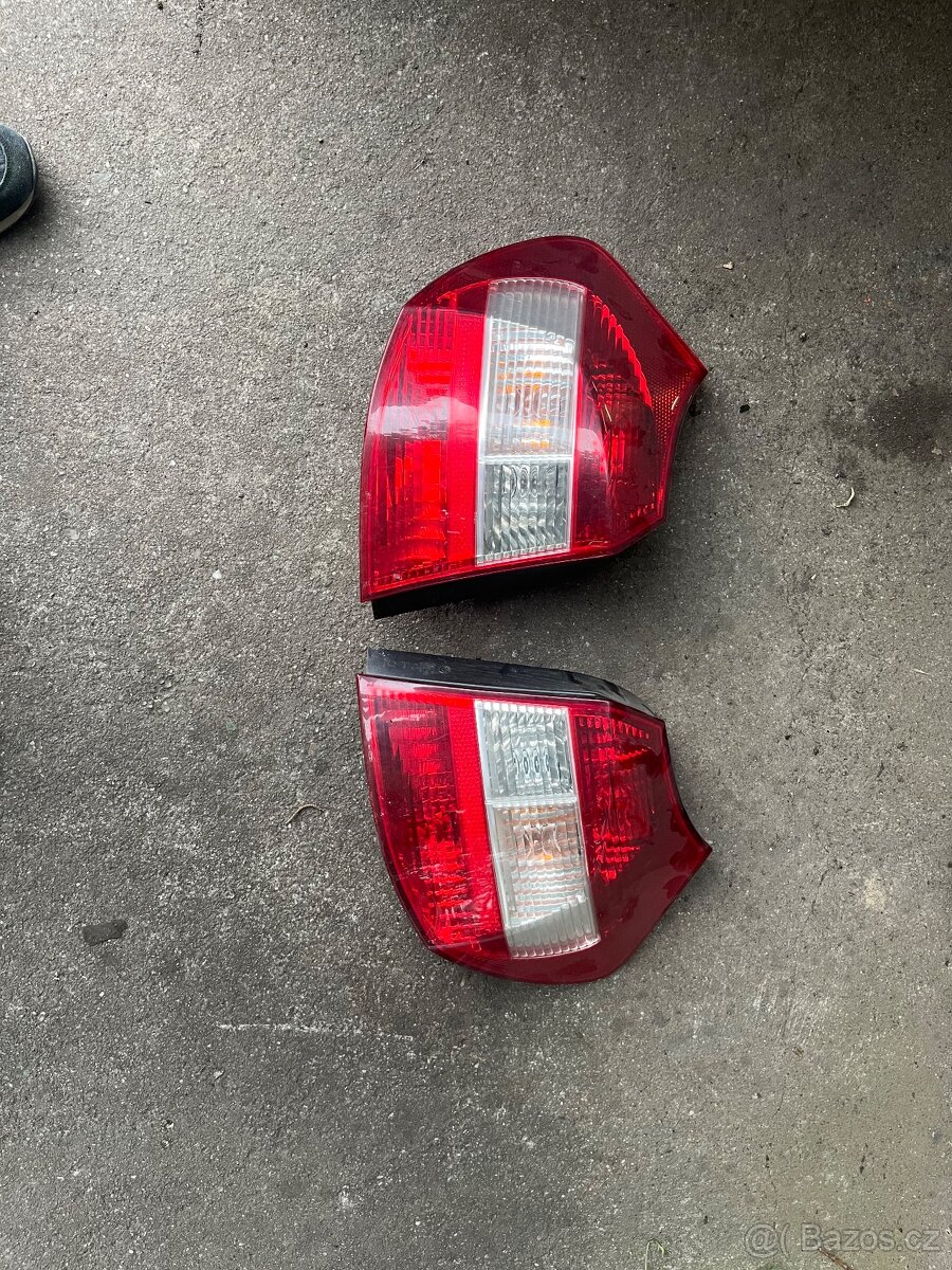 BMW E87 zadní světla