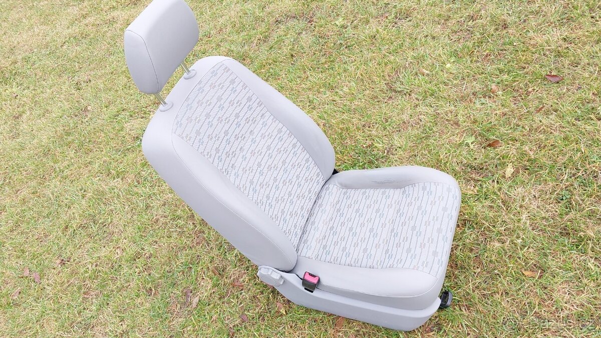 Volkswagen Transporter T5 – Sedadlo řidič