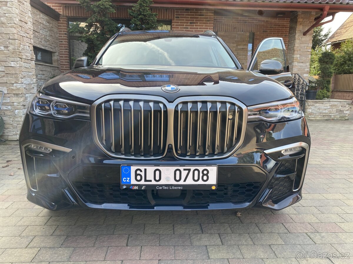 BMW X7 M 50 D individuál ČR