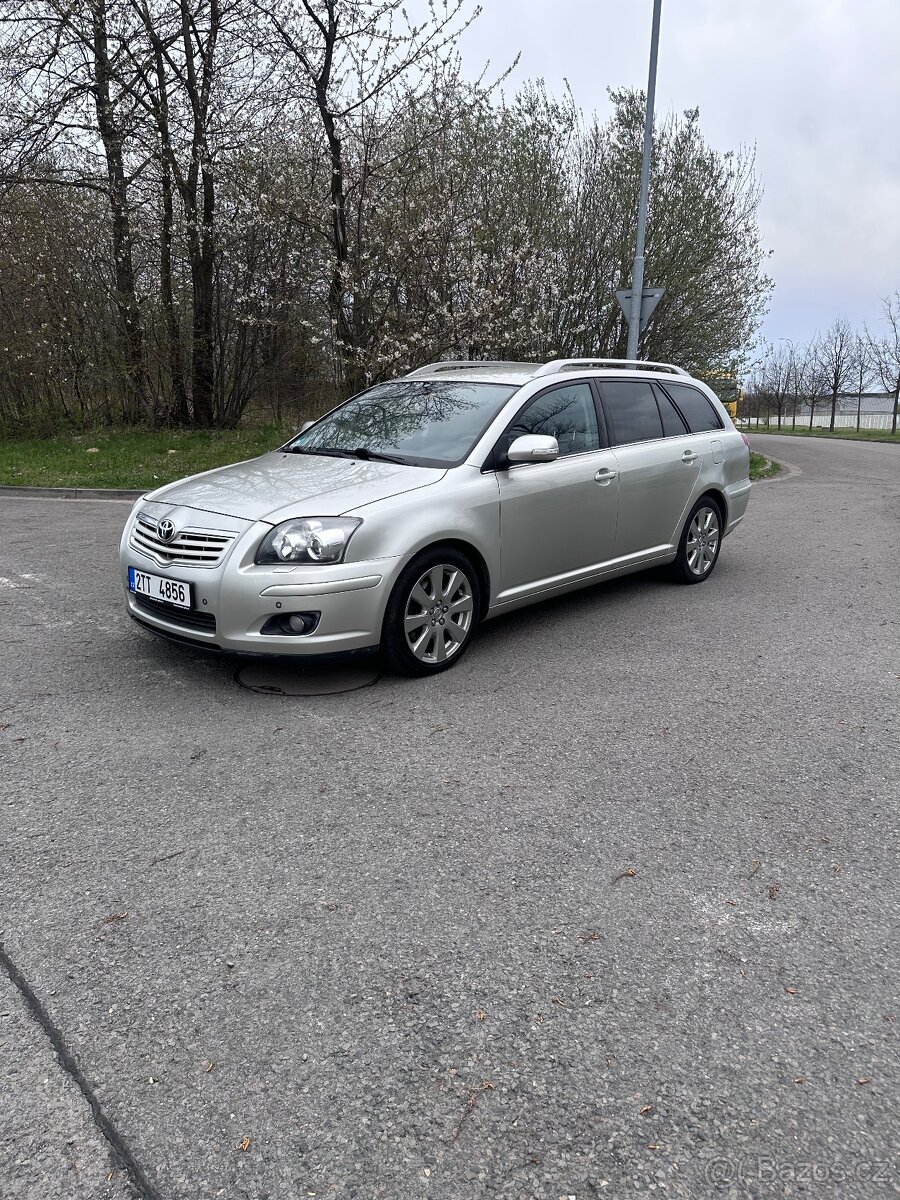 Toyota avensis 2.0 VVT-i