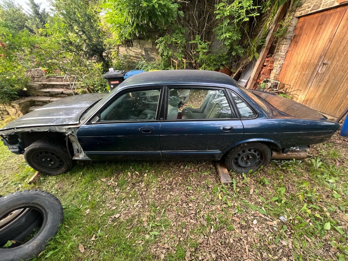 Prodám náhradní díly z jaguára xj x308