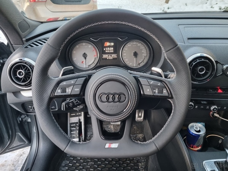 VOLANT AUDI S PADLY VOLANT ZKOSENY