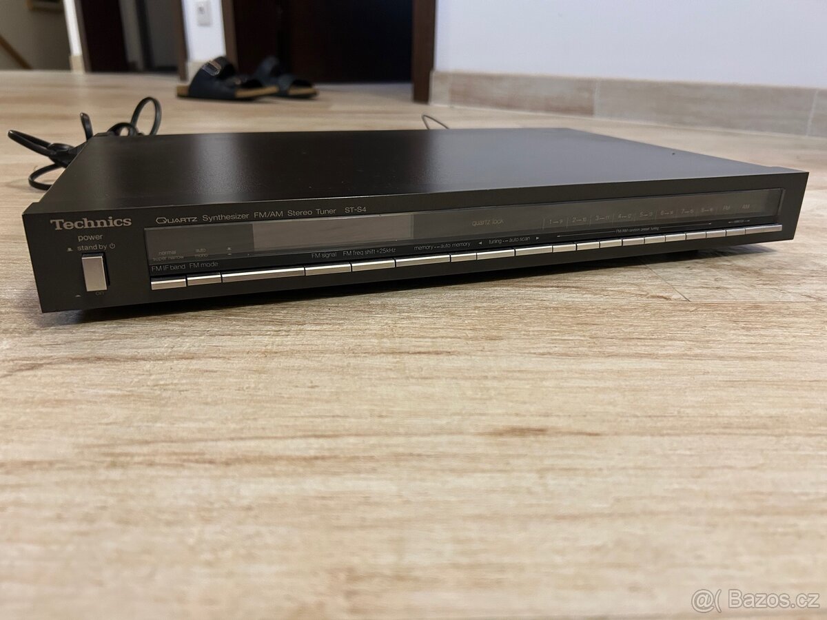 Technics ST-S4 AM/FM stereo tuner