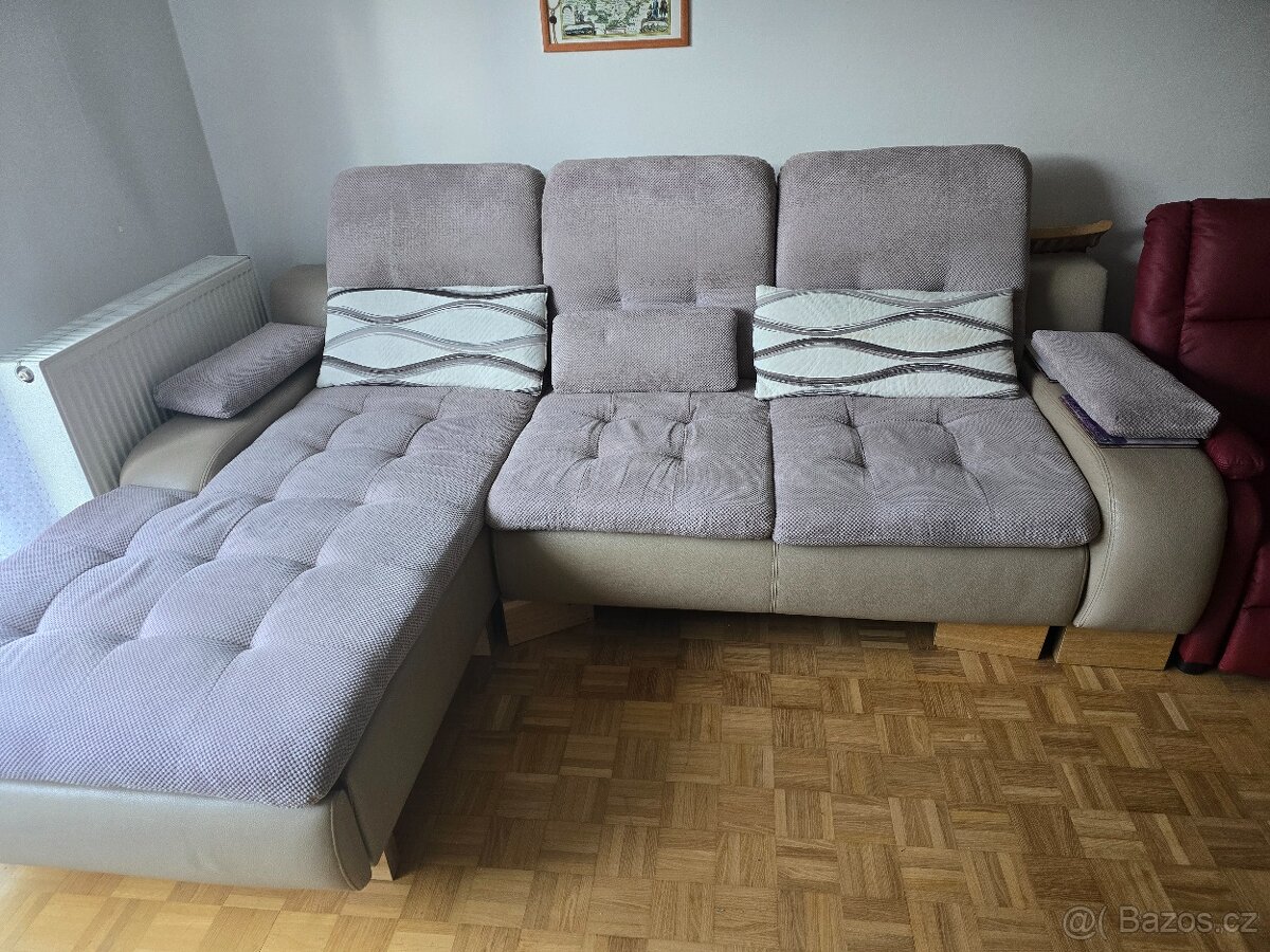 Prodám rohovou rozkládací sedačkus úložným prostorem