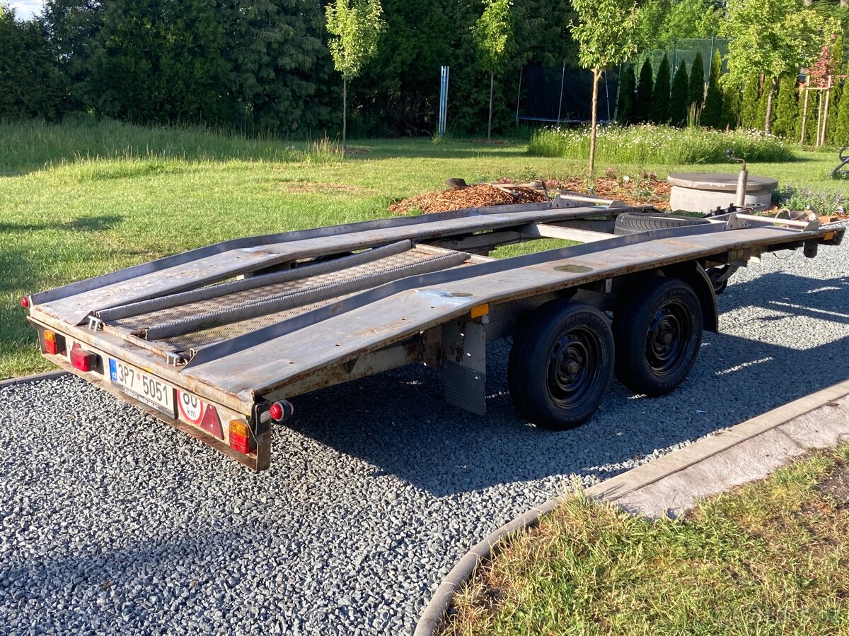 Autopřepravník Podval na Auto 1800kg Rezervace