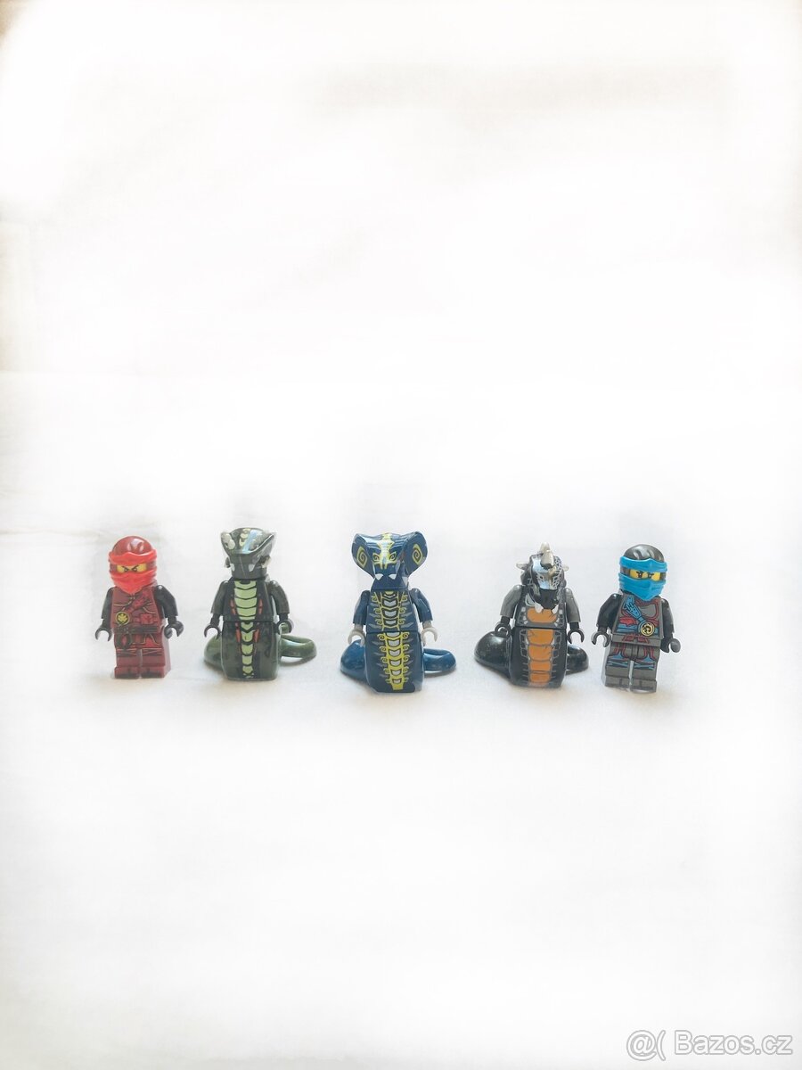 Neoriginální LEGO Ninjago Minifigurky – Kai, Nya a 3 Hadi
