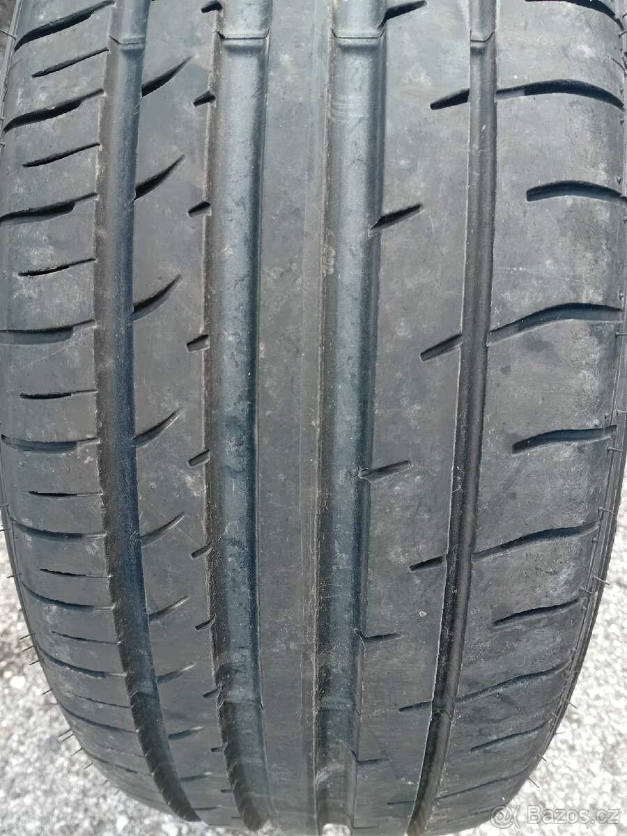 Prodám Sadu pneu 245//40/19