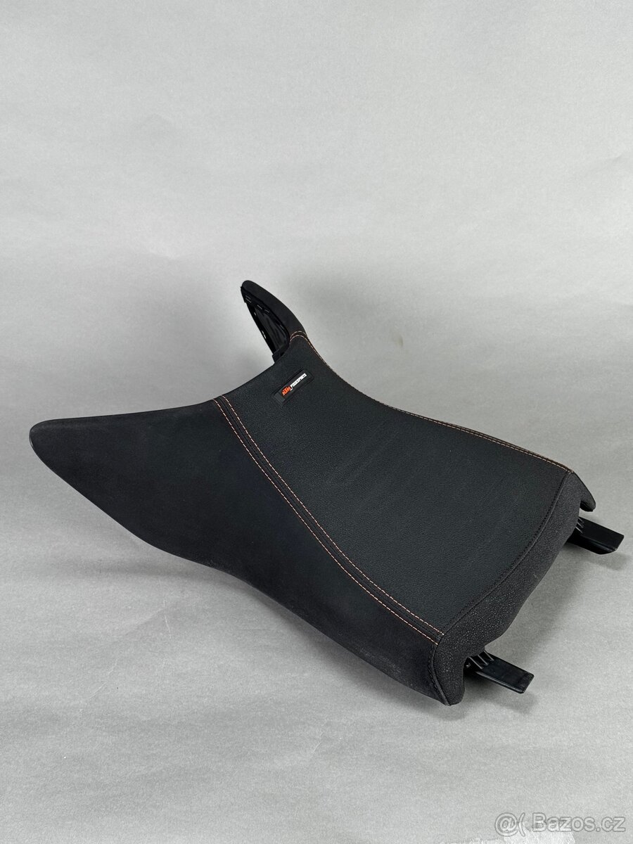 Přední vyhřívané sedlo PowerParts - KTM