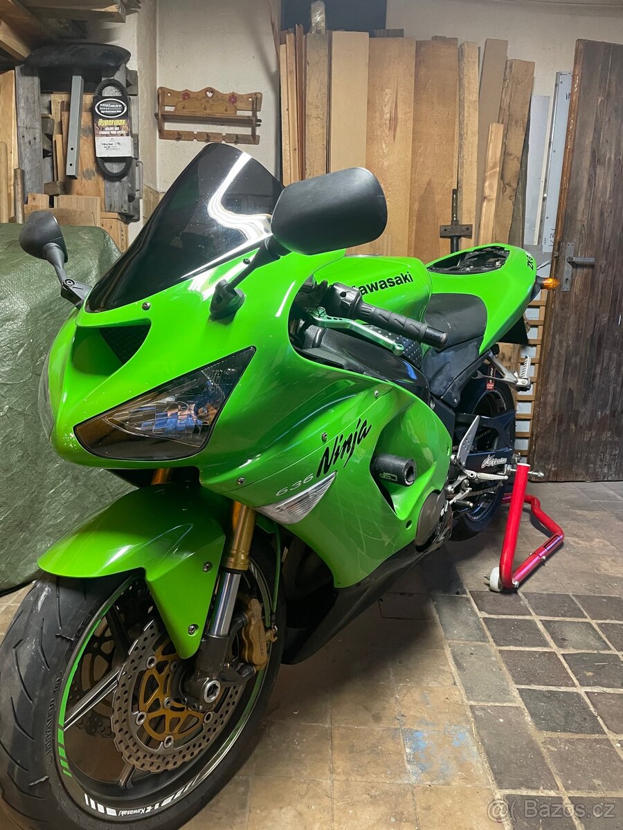Kawasaki zx6r 2005 výfuk