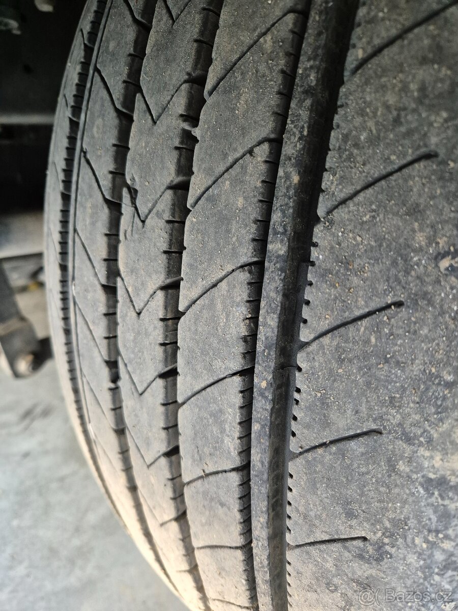 Pneumatiky Bridgestone 305 70 R19,5