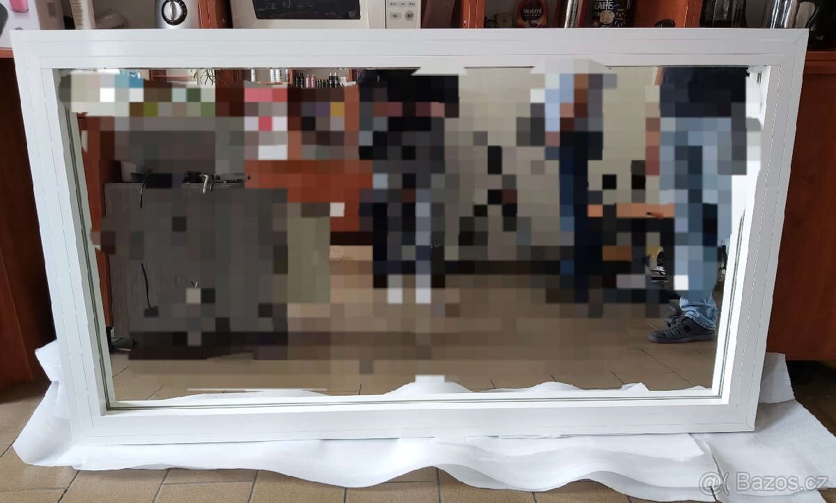 Velké zrcadlo v hliníkovém rámu 161,5 cm x91,5cm