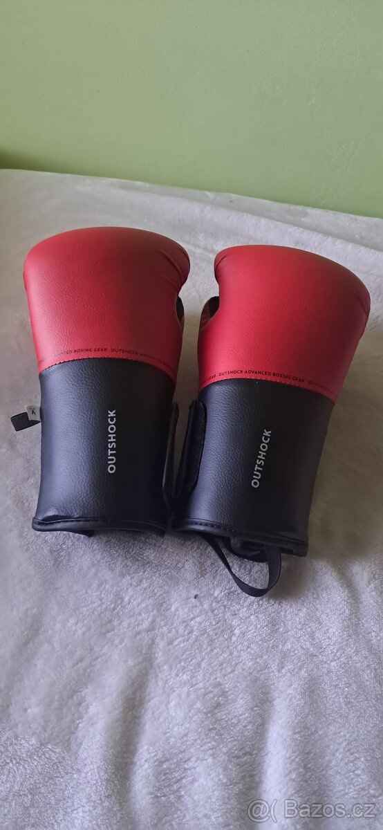 Boxerské rukavice červené Outshock 100
