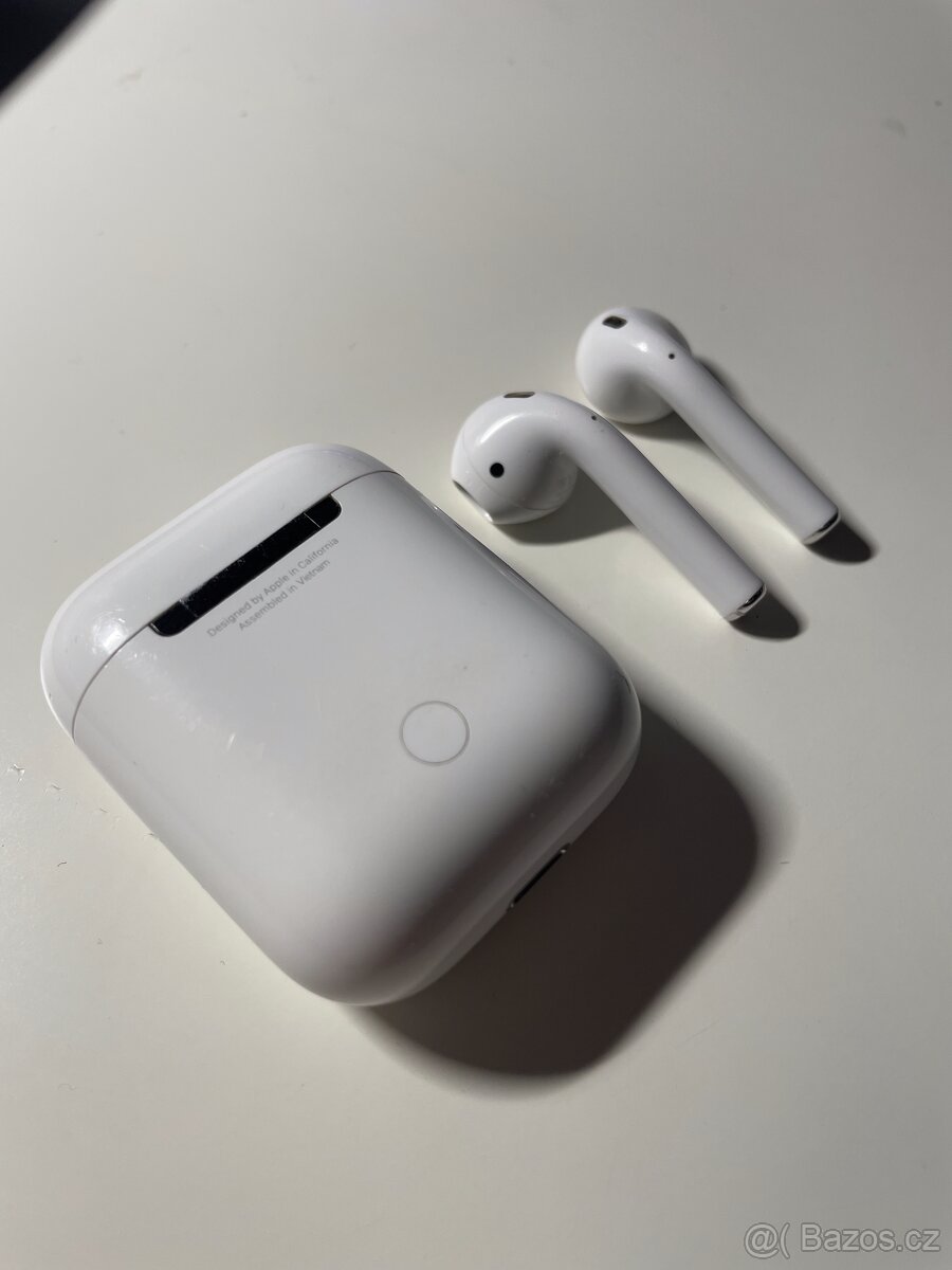 AirPods