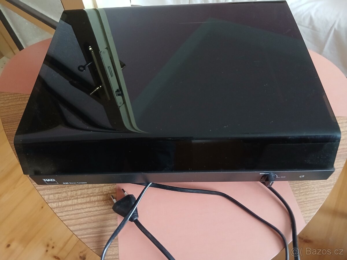 Starožitný gramofon