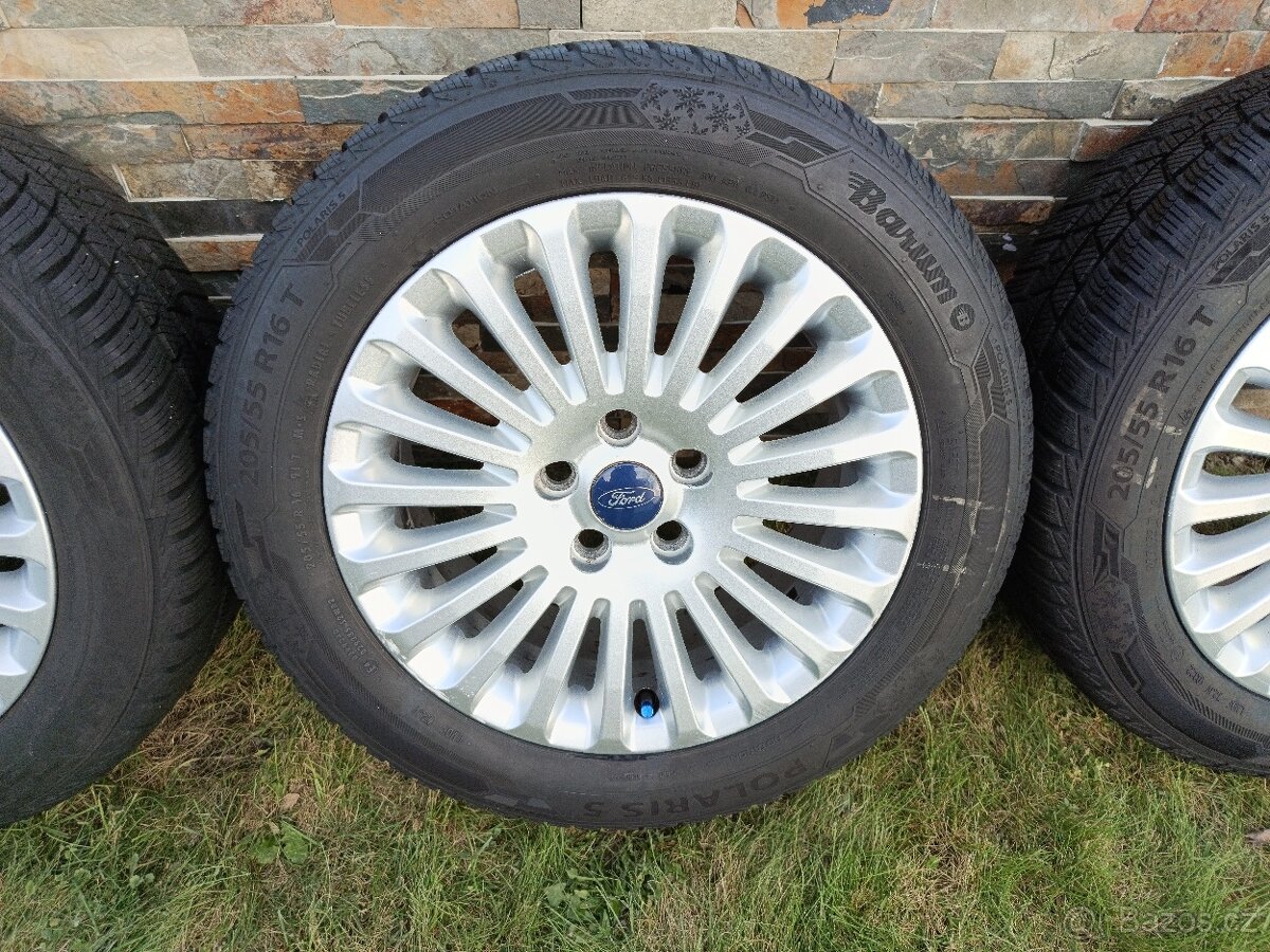 Zimní kola Ford R16x7j et 50 pneu 205/55/16