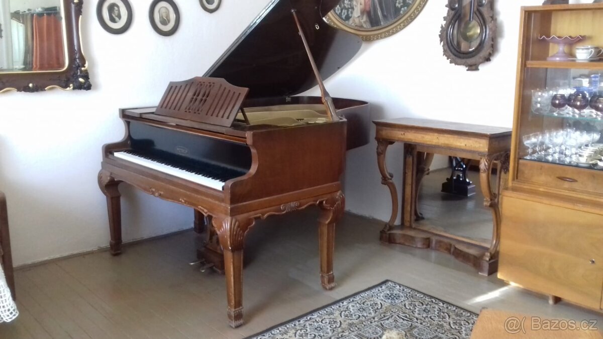 Petrof lV model (170cm)
