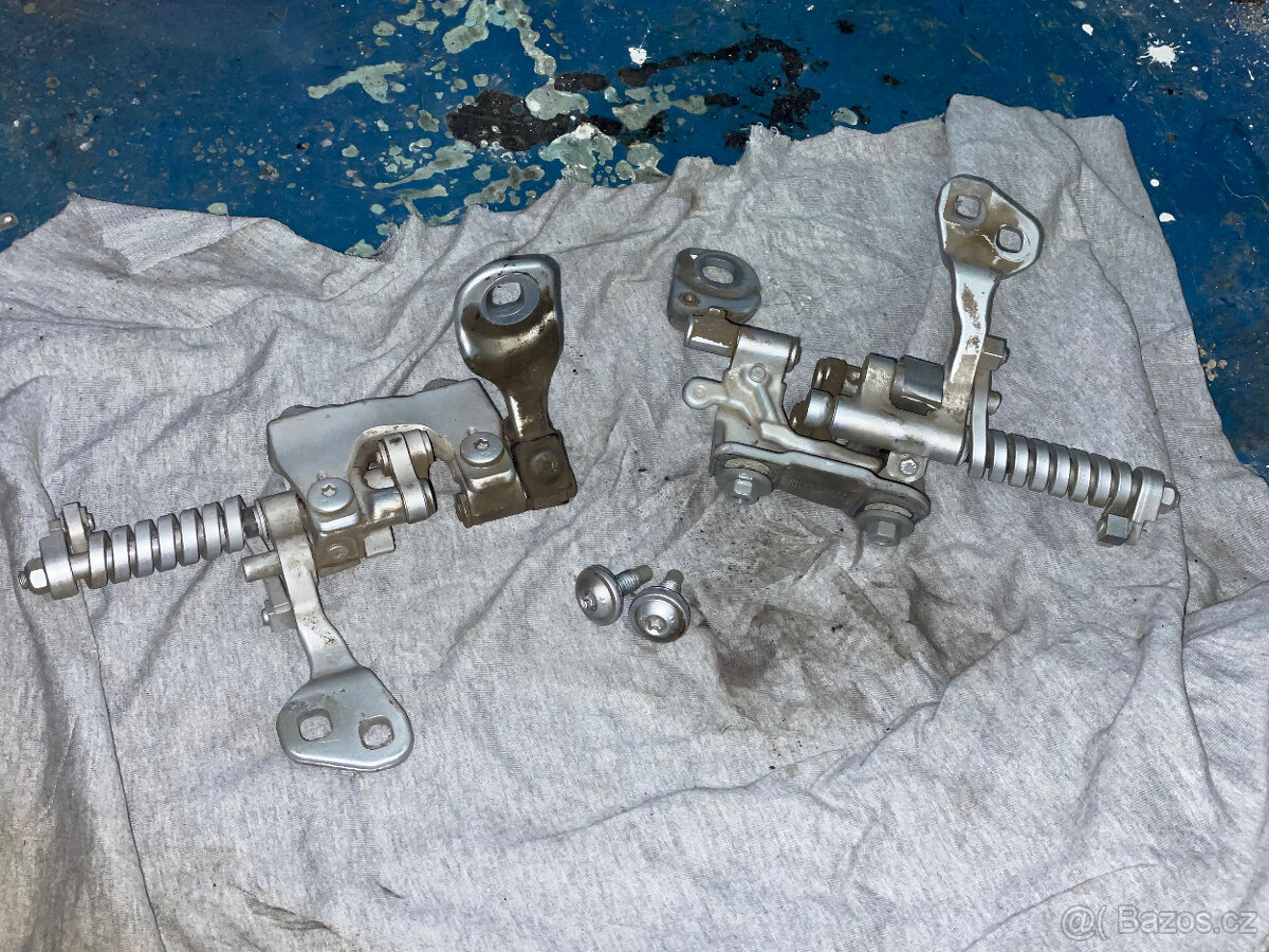 BMW E91 - Panty, pružiny dveří kufru