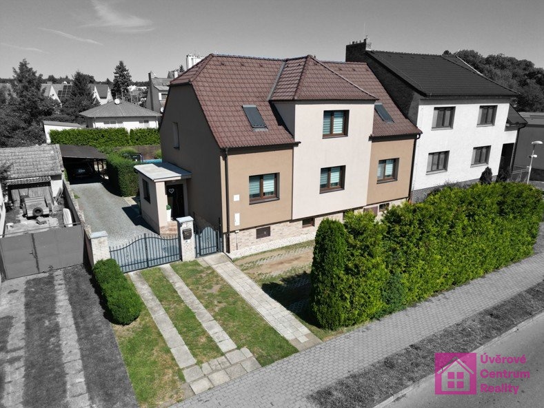 Prodej rodinného domu 151 m², zahrada, bazén, pergola, Rohat