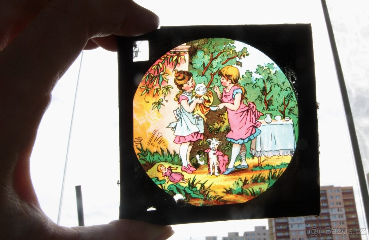 Barevné obrázky na skle - stáří nejméně 80 let