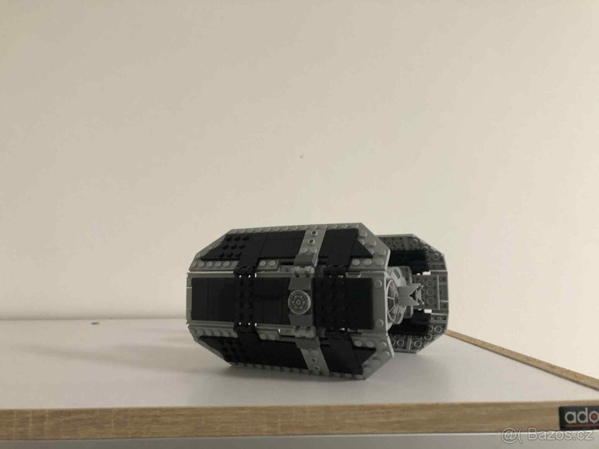LEGO Star Wars 75347 Bombardér TIE