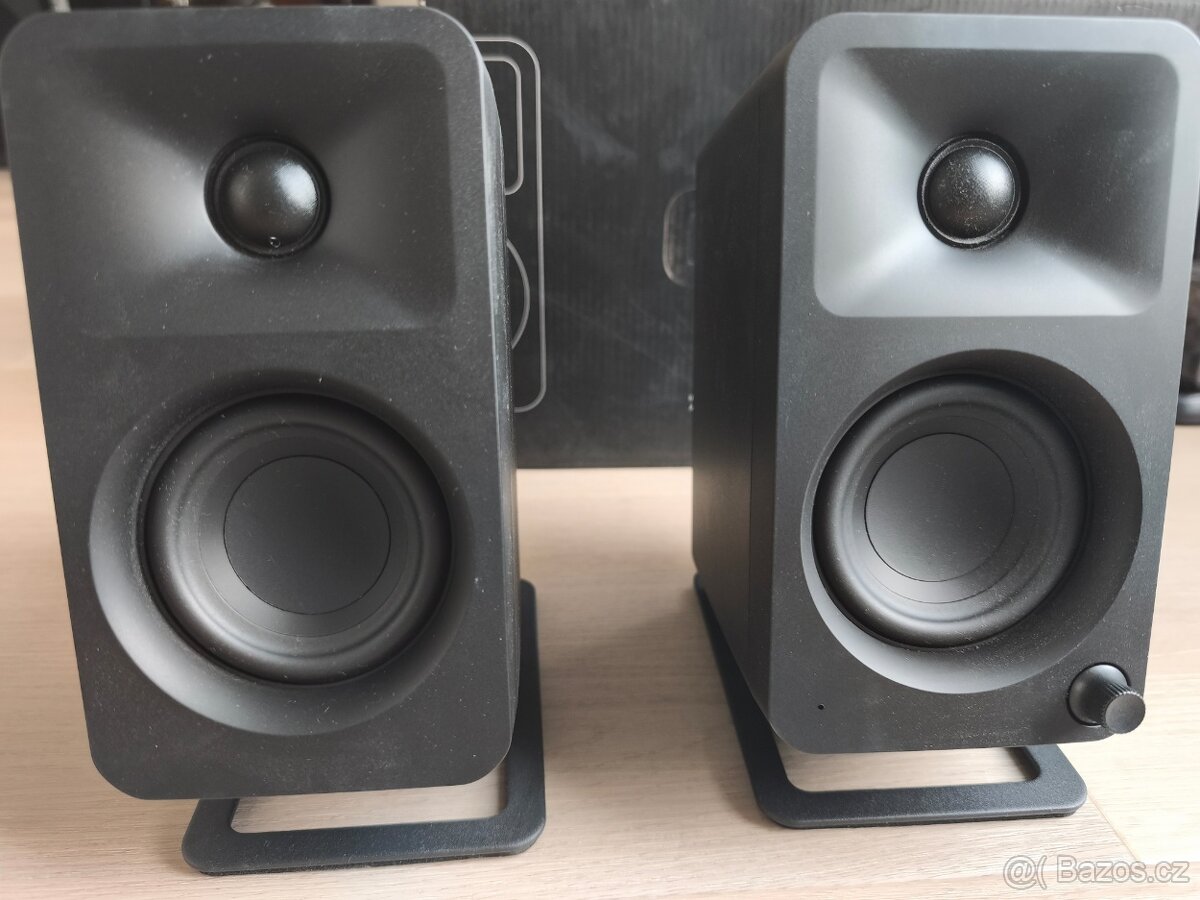 Kanto Ora - Aktivní dvoupásmové stolní repro k PC