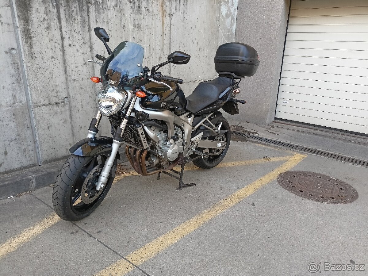 Motocykl Yamaha FZ6, fazer